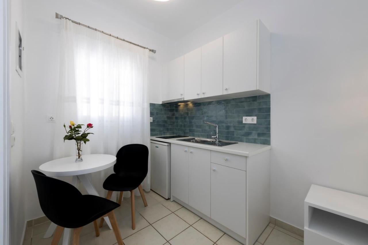 Eutuxia Rooms & Studios Аполония Екстериор снимка